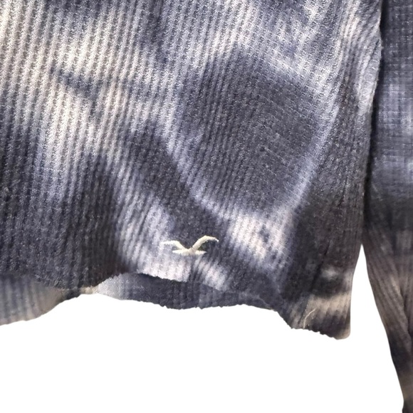 4/$25 Hollister Women’s Waffle Knit Long Sleeve Tie Dye Cropped Top Size XS - Picture 3 of 5